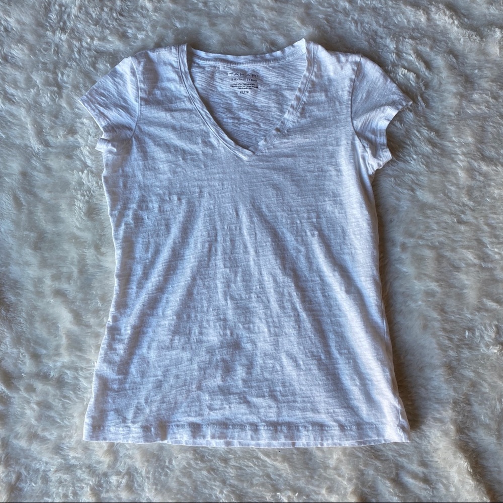 Tahari White Short Sleeve V Neck Tee extra small